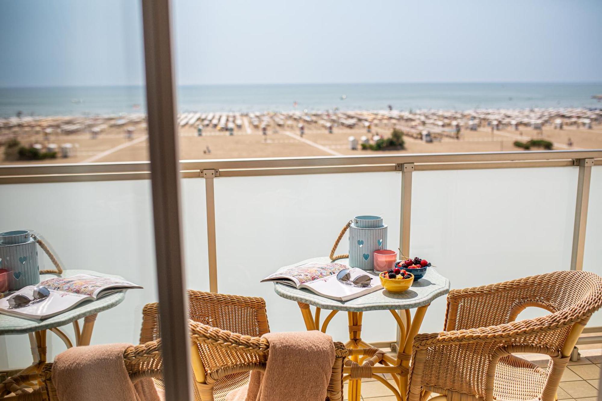 Hotel Karinzia Caorle Exterior photo